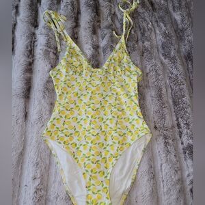 SOLID & STRIPED NWT Lemon Print Swimsuit